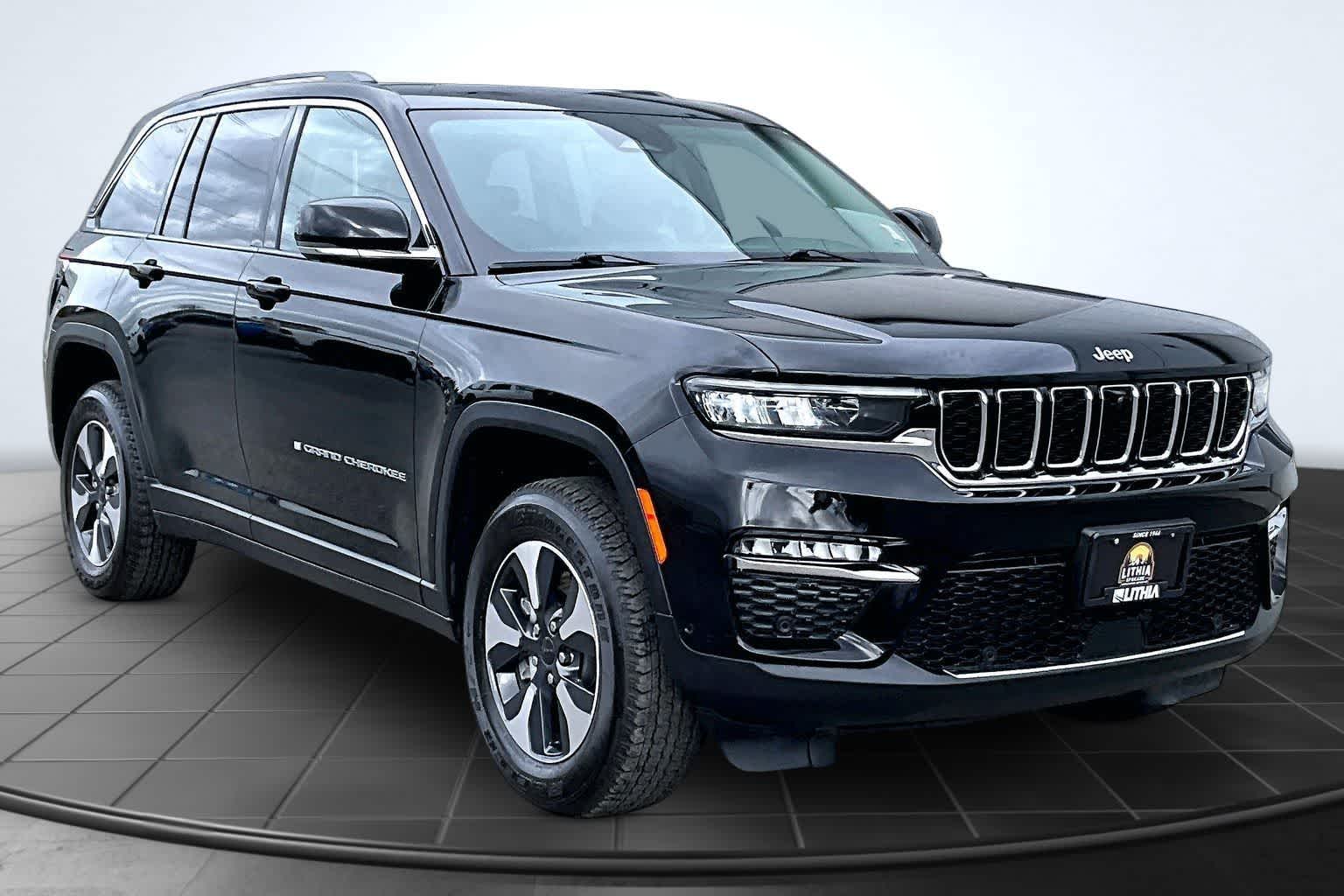 Thumbnail: 2022 Jeep Grand Cherokee - 21
