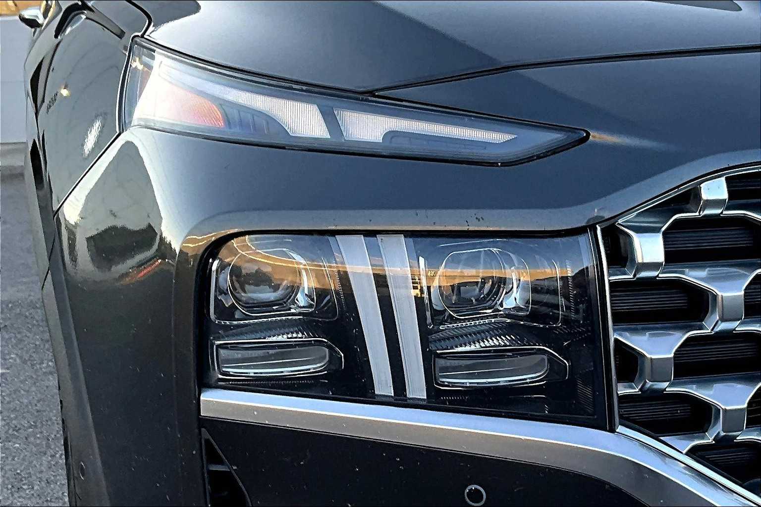 Thumbnail: 2023 Hyundai Santa Fe - 31