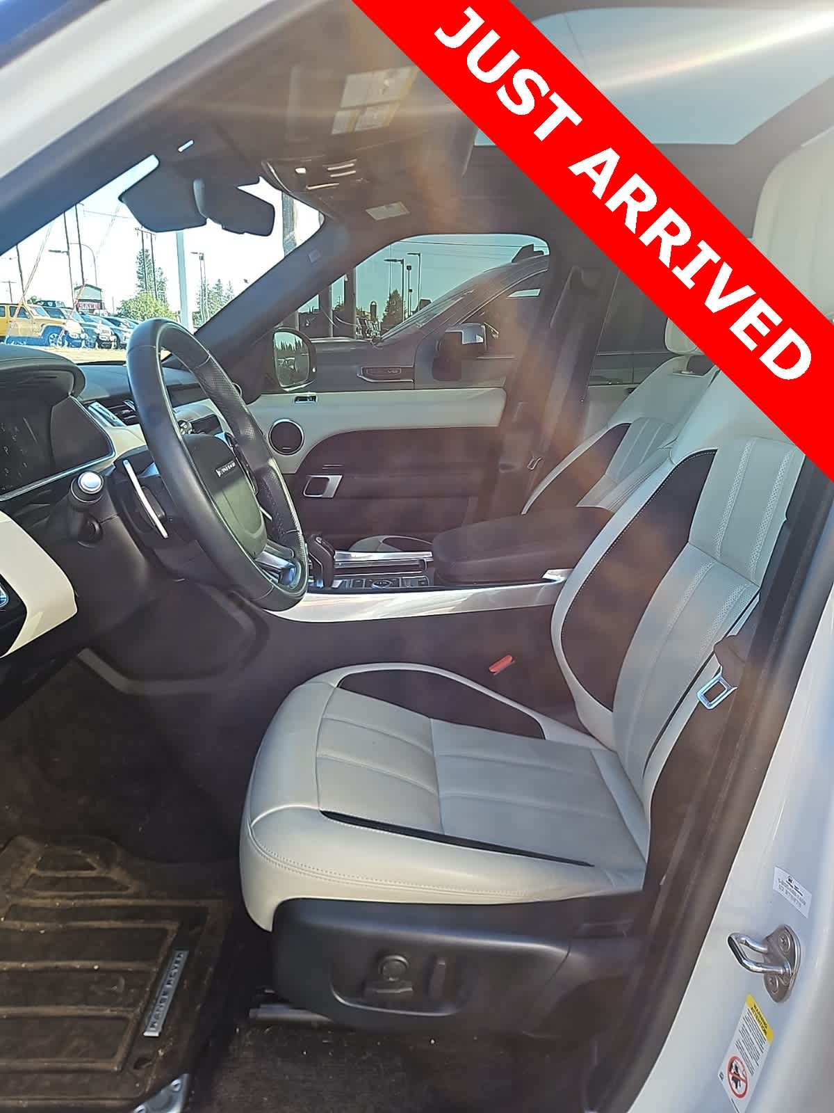 Thumbnail: 2020 Land Rover Range Rover Sport - 7