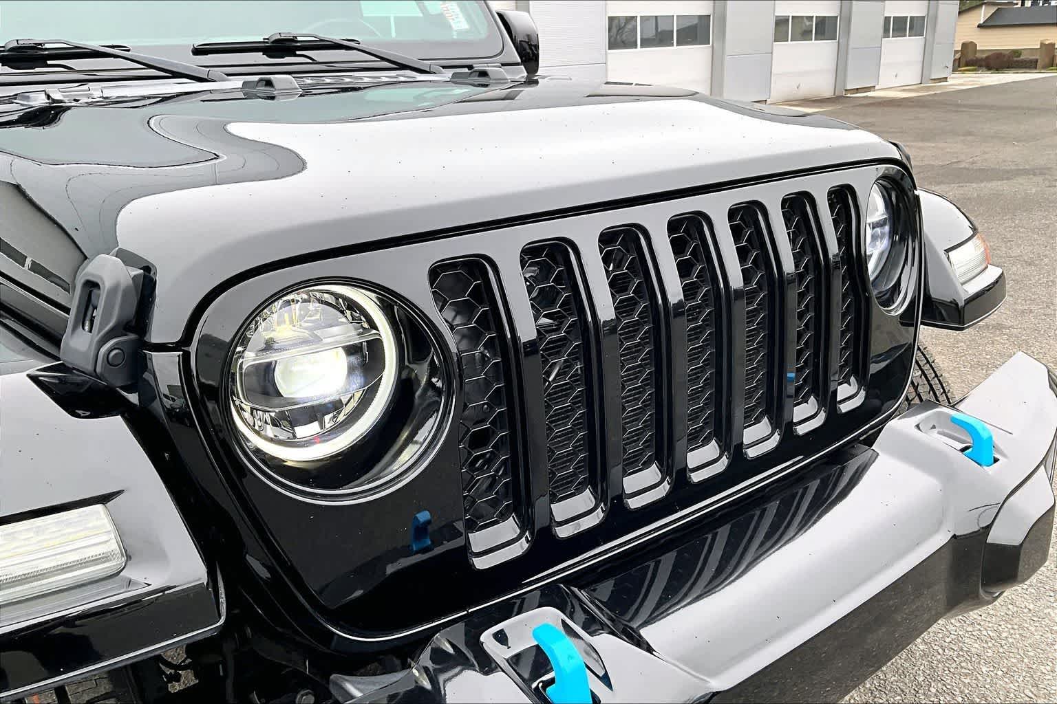 Thumbnail: 2022 Jeep Wrangler - 33