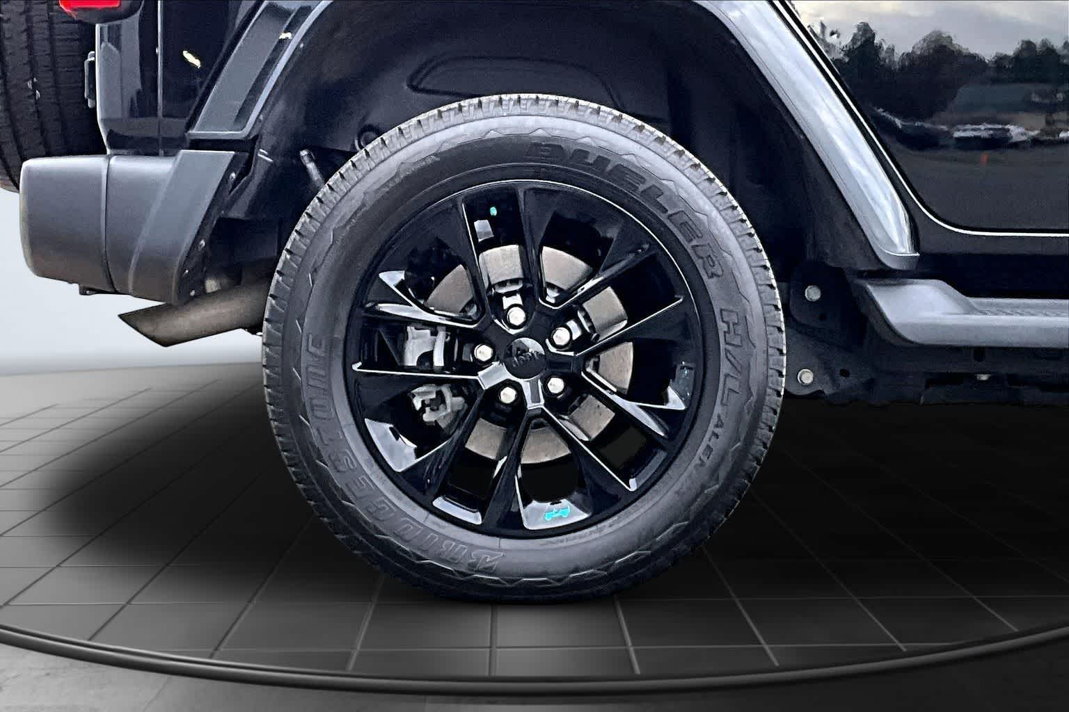 Thumbnail: 2023 Jeep Wrangler - 35