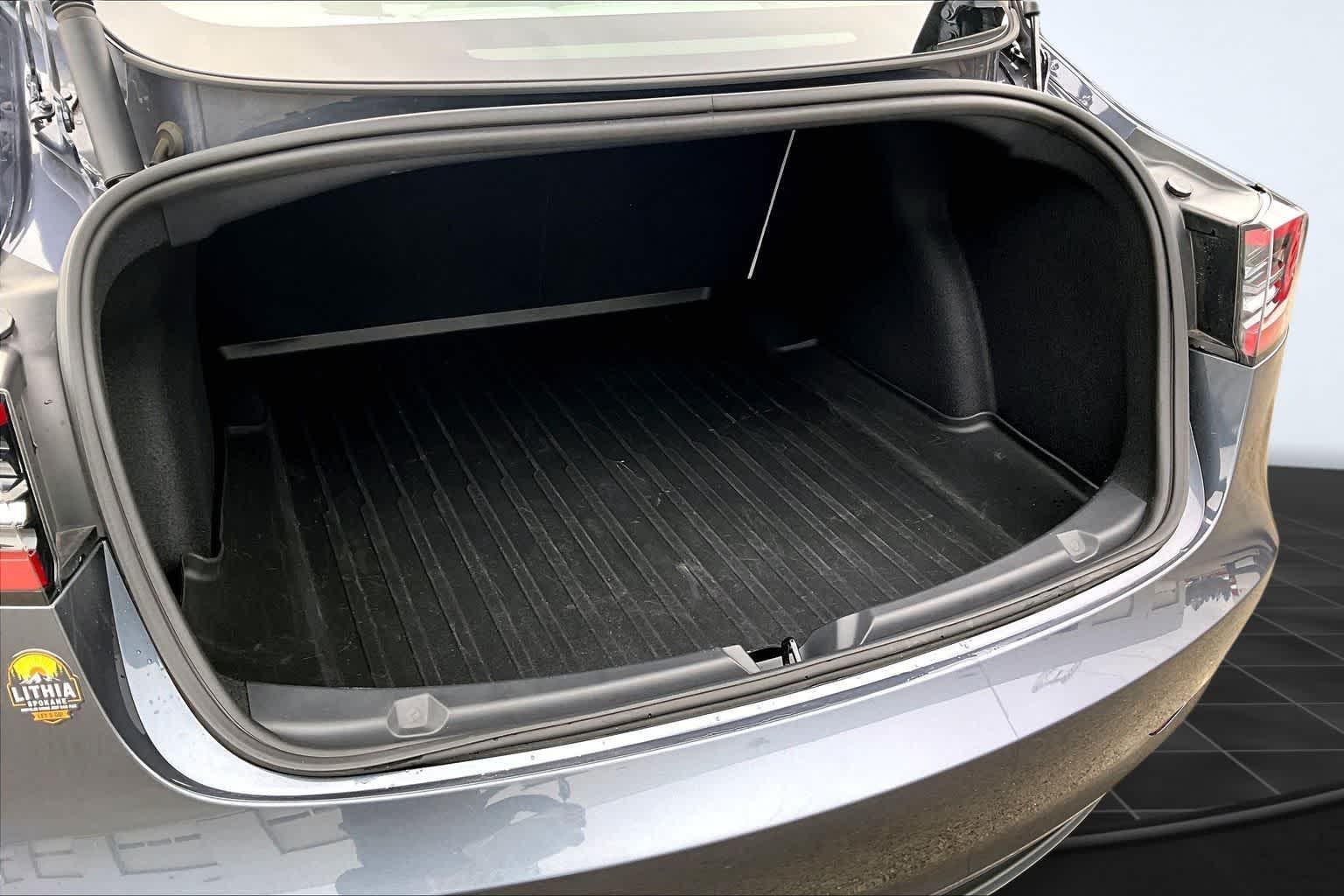 Thumbnail: 2023 Tesla Model 3 - 19