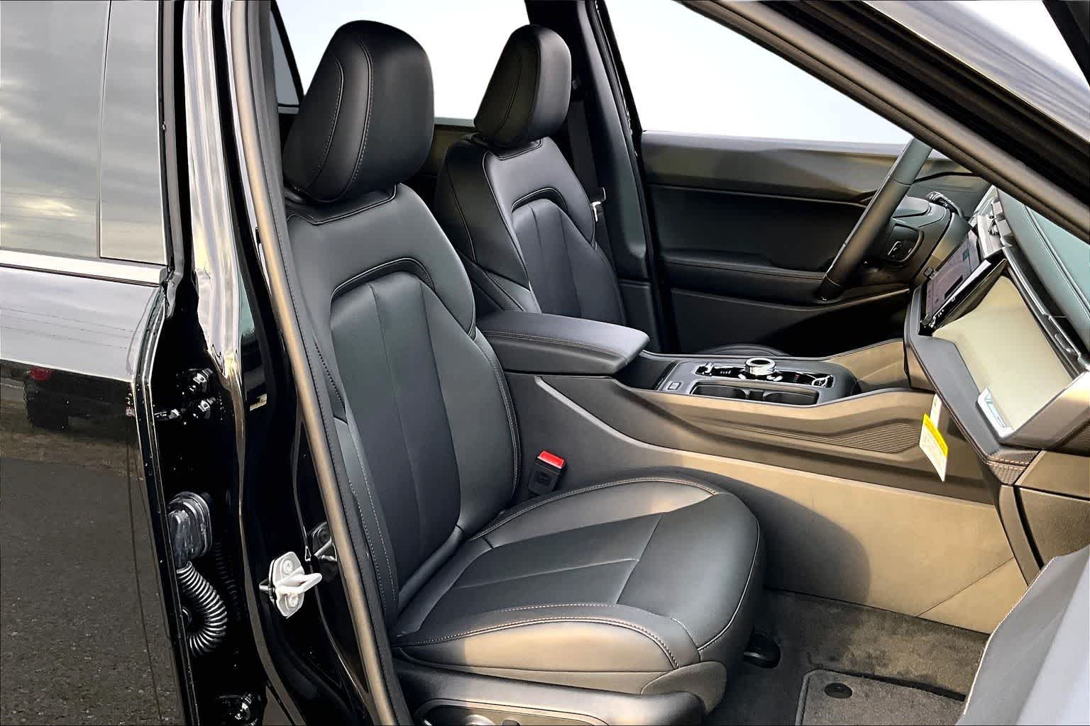 Thumbnail: 2026 Jeep Cherokee - 14