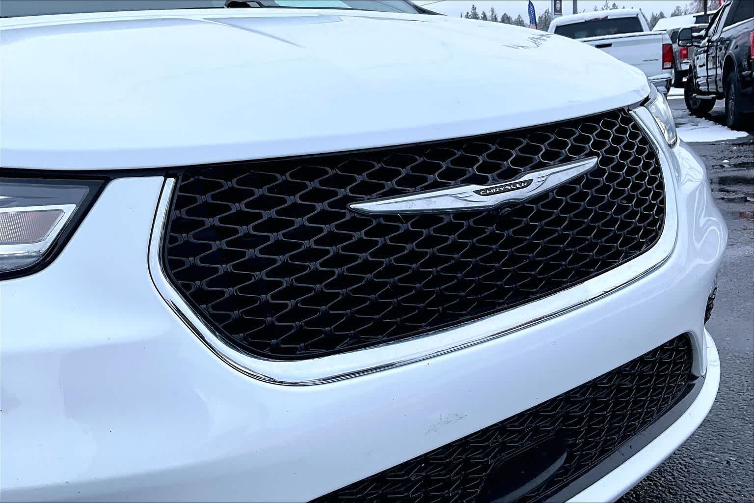 Thumbnail: 2024 Chrysler Pacifica - 33