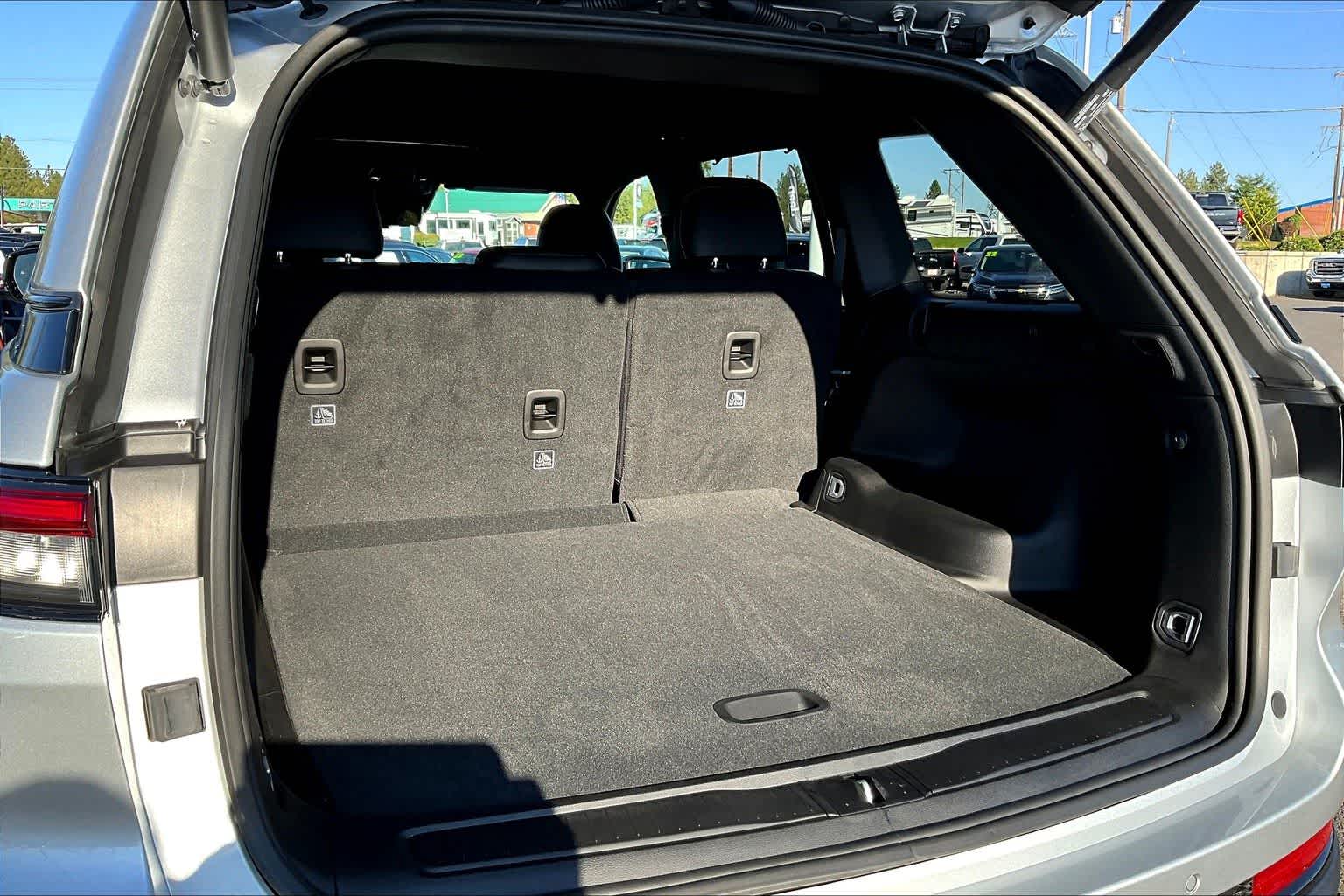 Thumbnail: 2025 Jeep Grand Cherokee - 19