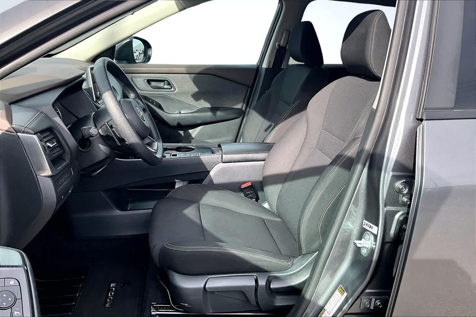 Thumbnail: 2023 Nissan Rogue - 11