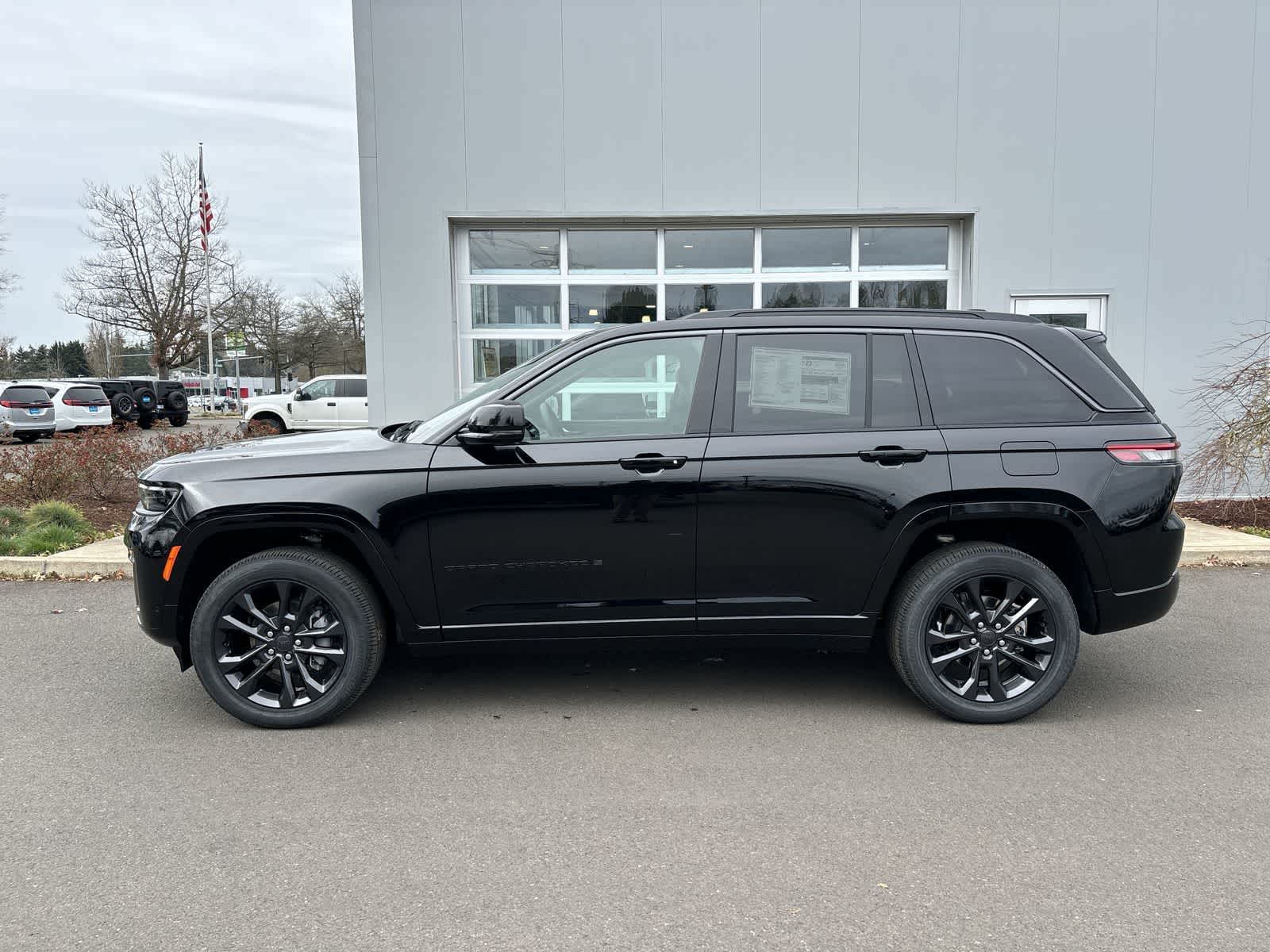 Thumbnail: 2026 Jeep Grand Cherokee - 2