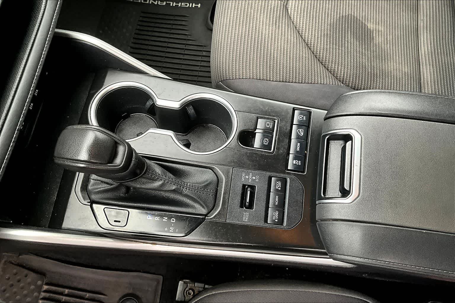 Thumbnail: 2020 Toyota Highlander - 17