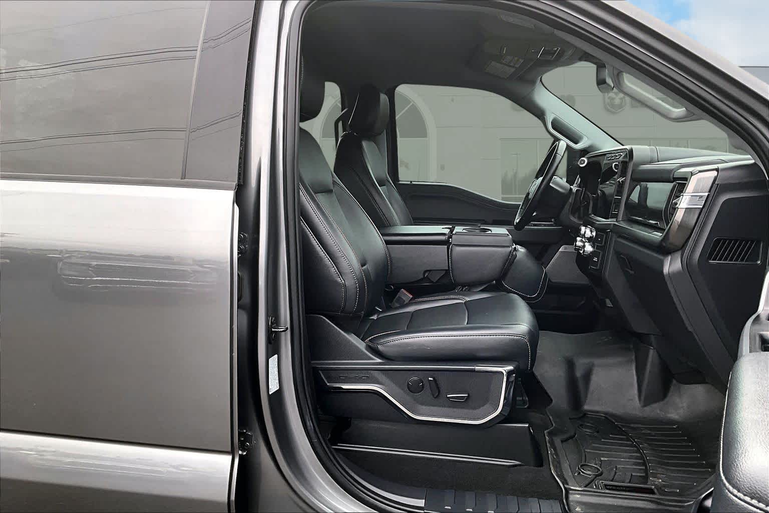 Thumbnail: 2024 Ford Econoline - 14