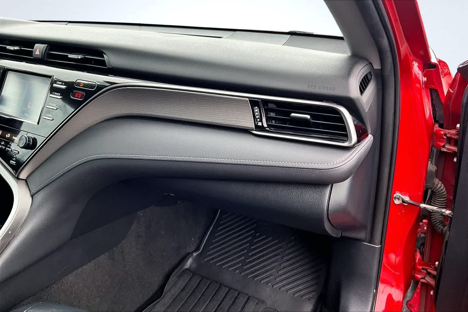 Thumbnail: 2019 Toyota Camry - 24