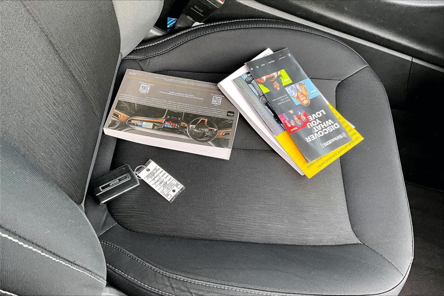 Thumbnail: 2024 Jeep Grand Cherokee - 20