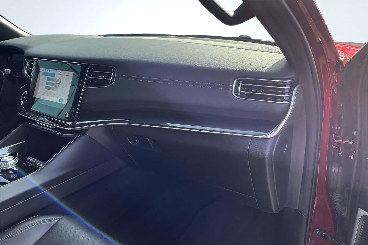 Thumbnail: 2022 Jeep Wagoneer - 23