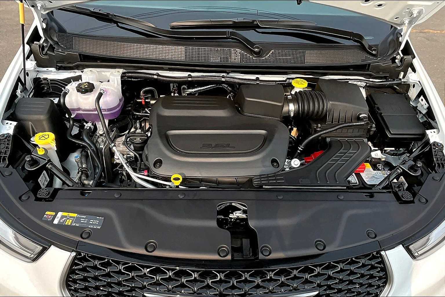 Thumbnail: 2026 Chrysler Pacifica - 9