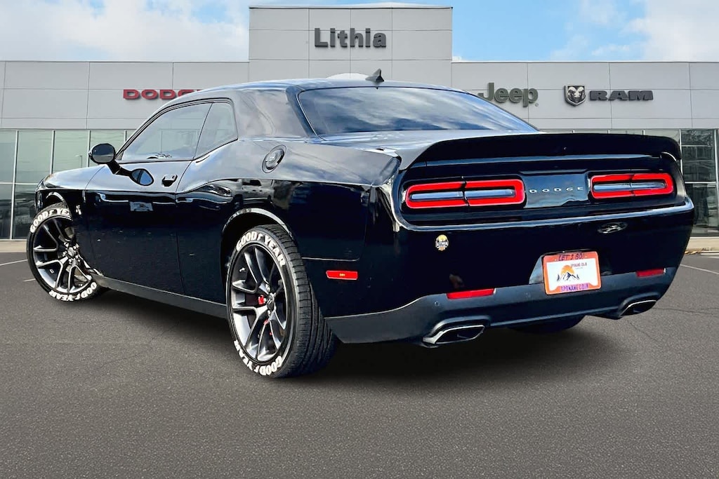 Used 2022 Dodge Challenger R/T Scat Pack Coupe
