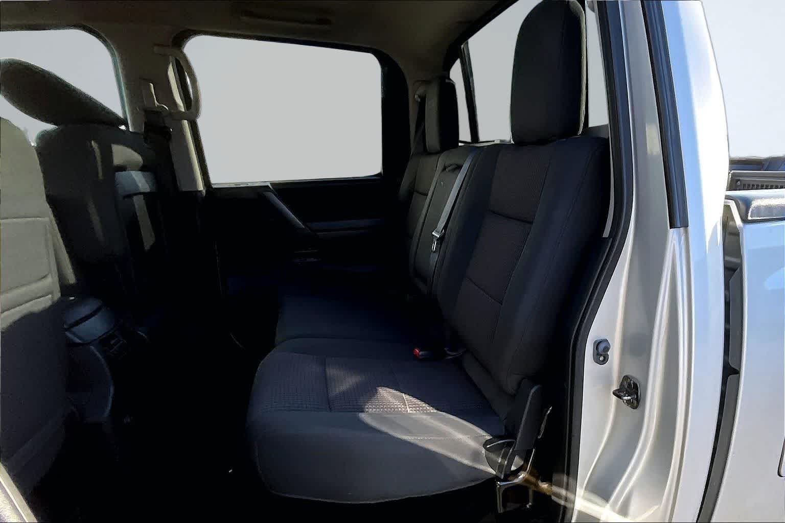 Thumbnail: 2012 Nissan Titan - 13