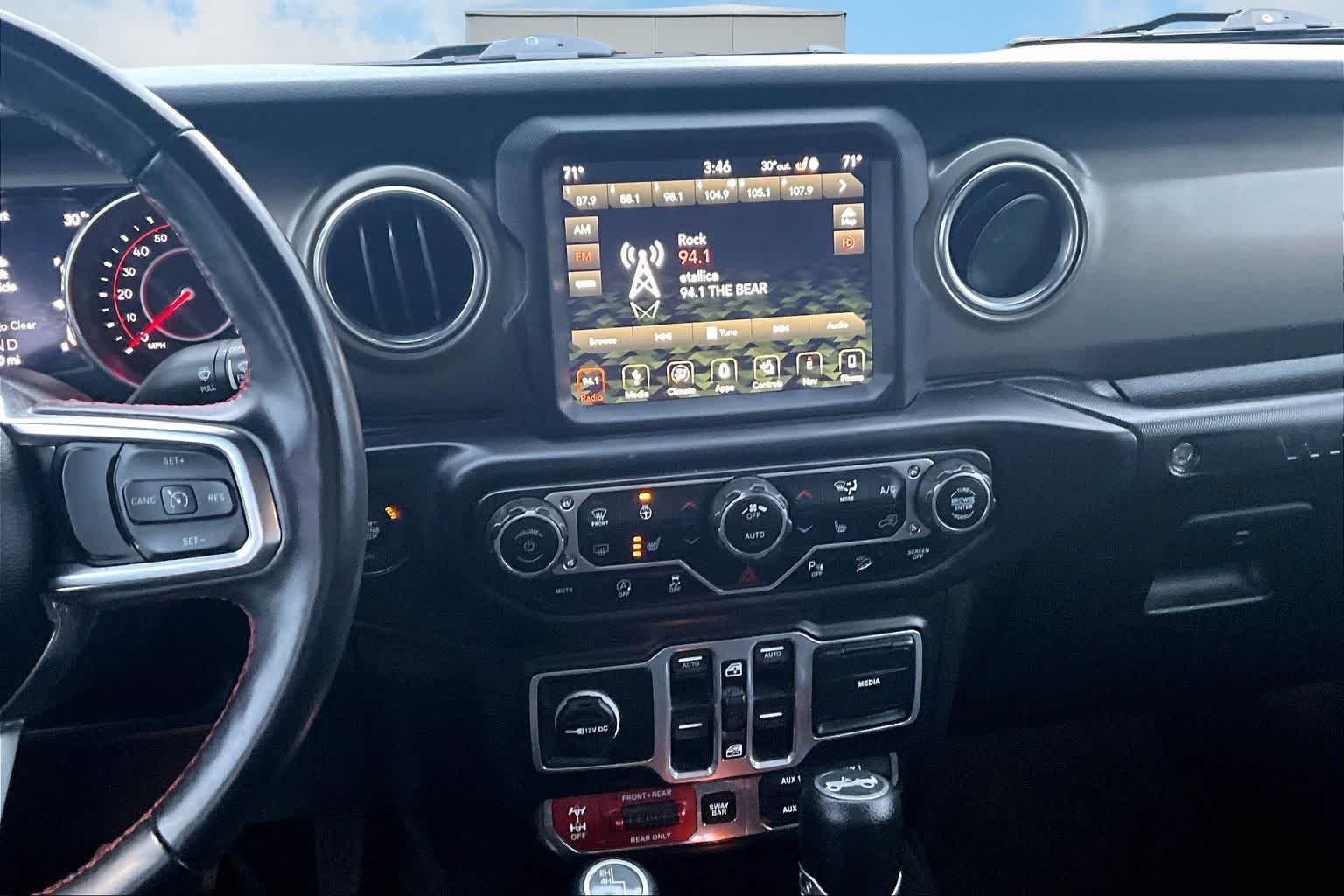 Thumbnail: 2018 Jeep Wrangler - 16