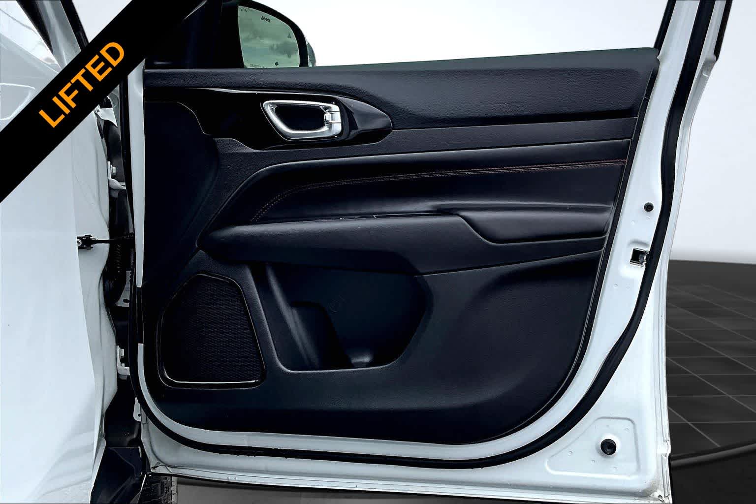 Thumbnail: 2024 Jeep Compass - 28