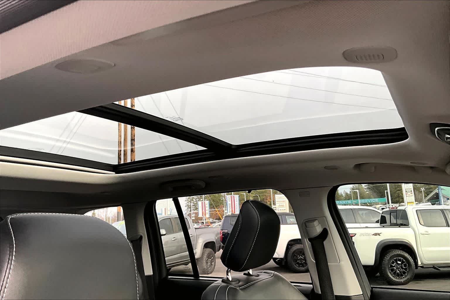 Thumbnail: 2023 Jeep Grand Cherokee - 30