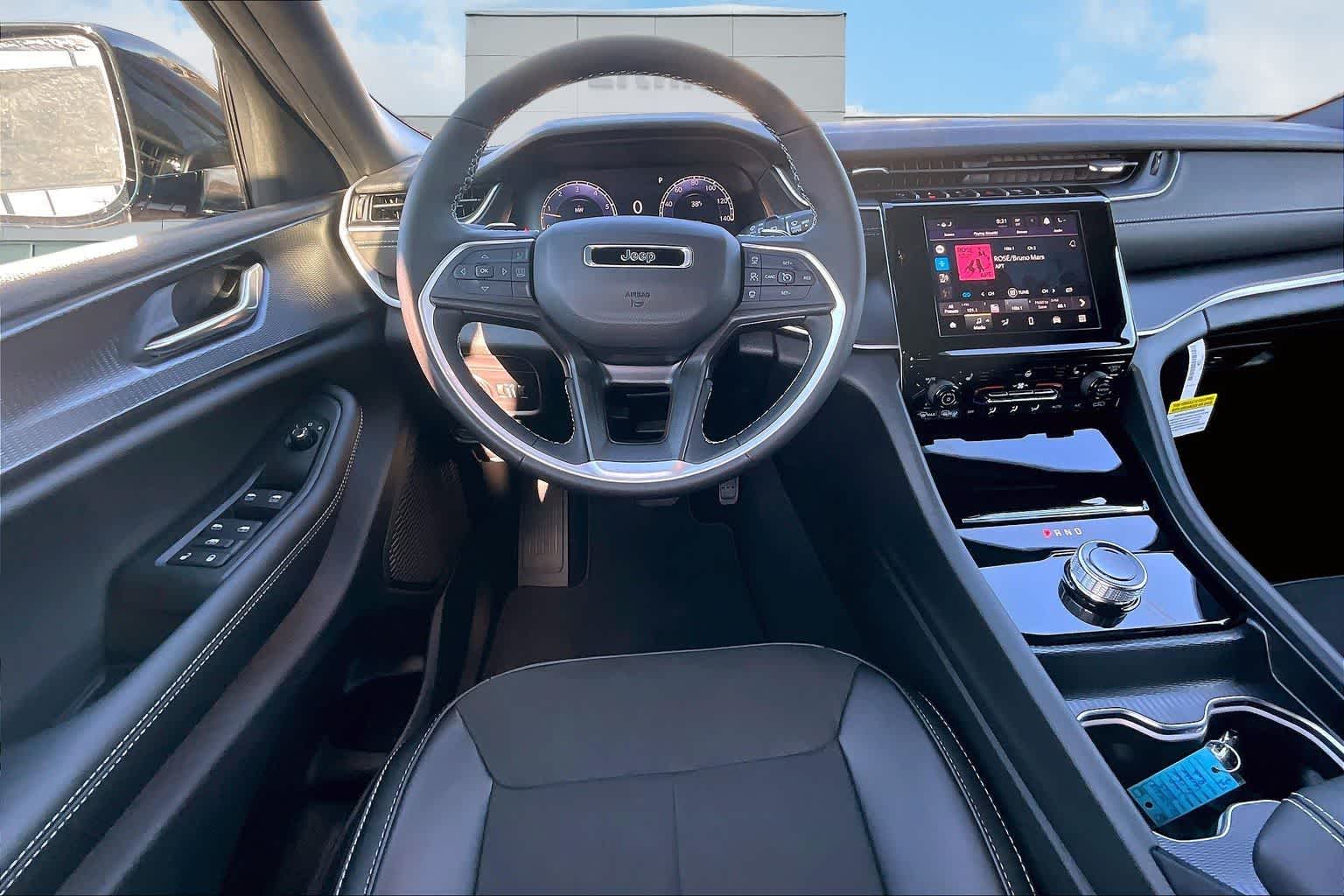 Thumbnail: 2025 Jeep Grand Cherokee - 15