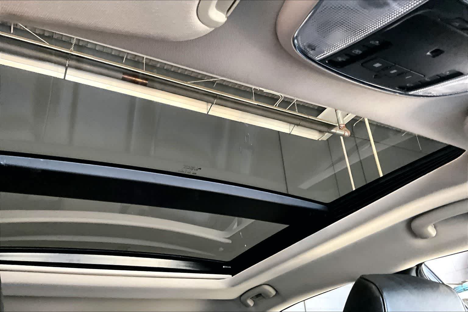 Thumbnail: 2020 Chrysler 300 - 30