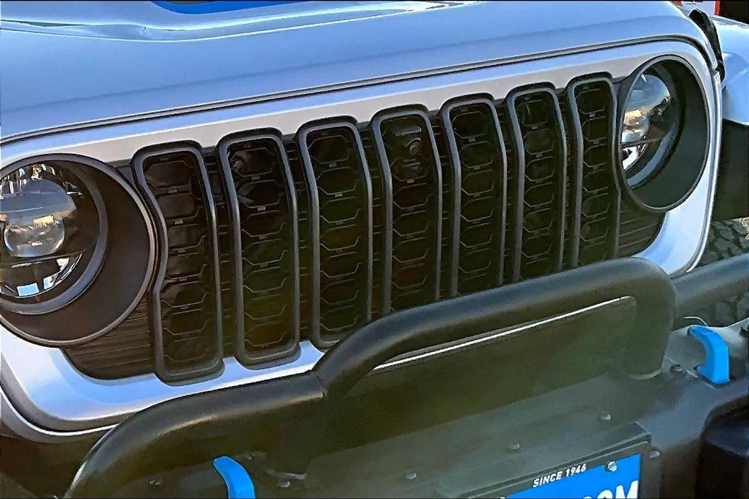 Thumbnail: 2023 Jeep Wrangler - 33