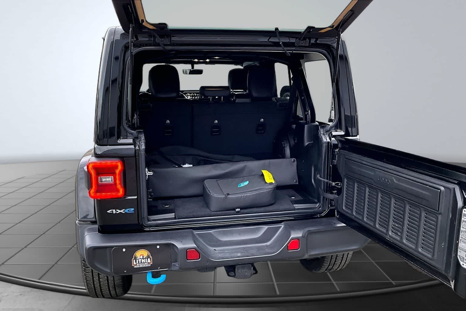 Thumbnail: 2023 Jeep Wrangler - 18