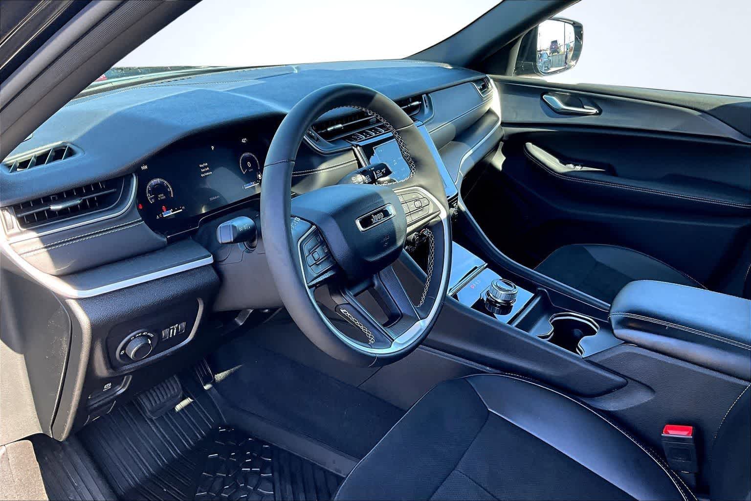 Thumbnail: 2024 Jeep Grand Cherokee - 2