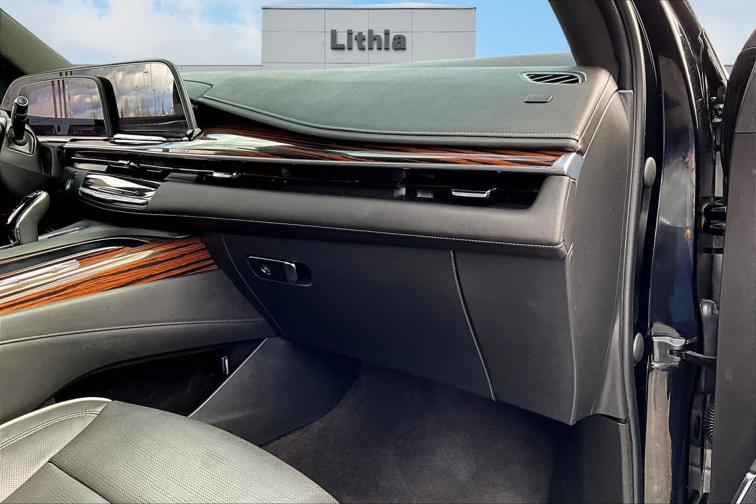 Thumbnail: 2023 Cadillac Escalade - 20