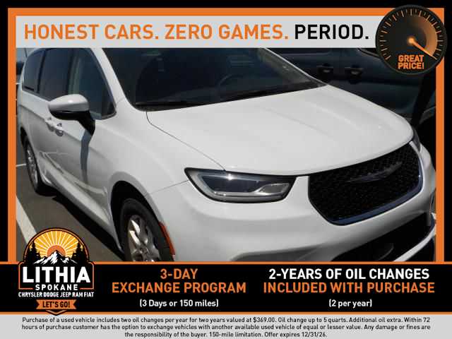 2023 Chrysler Pacifica Touring L's photo