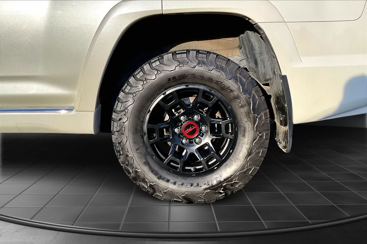 Thumbnail: 2021 Toyota 4Runner - 35