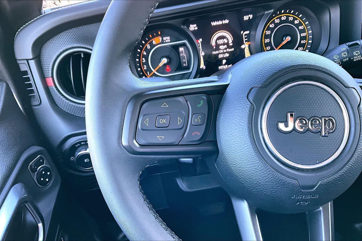 Thumbnail: 2025 Jeep Wrangler - 24