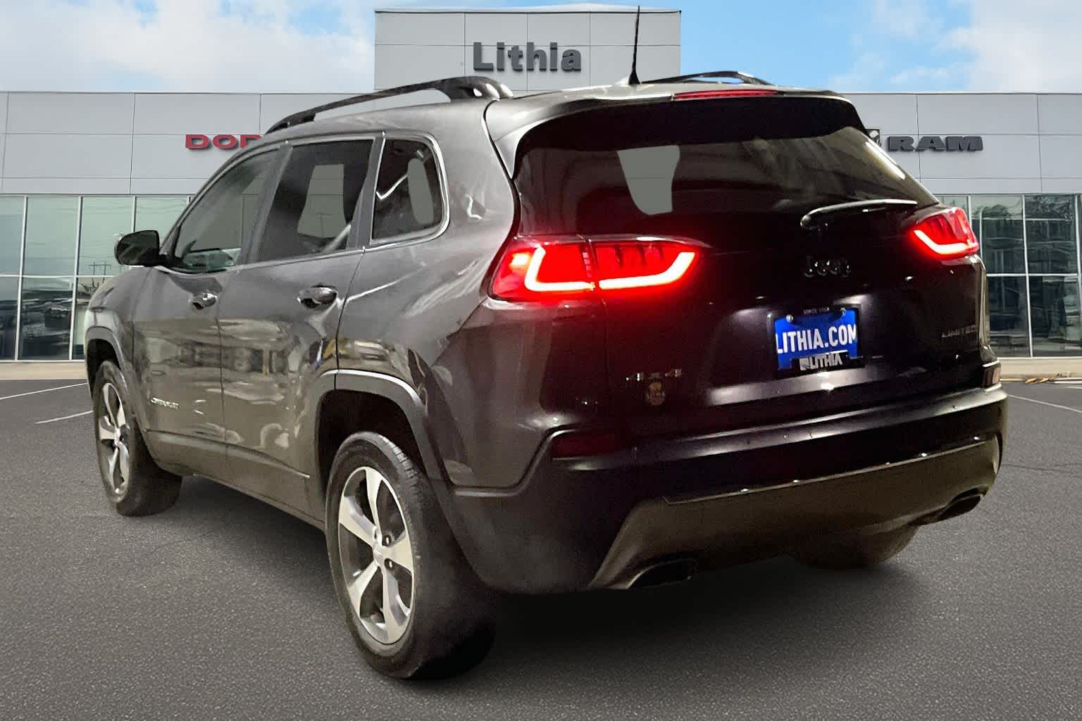 Thumbnail: 2022 Jeep Cherokee - 4