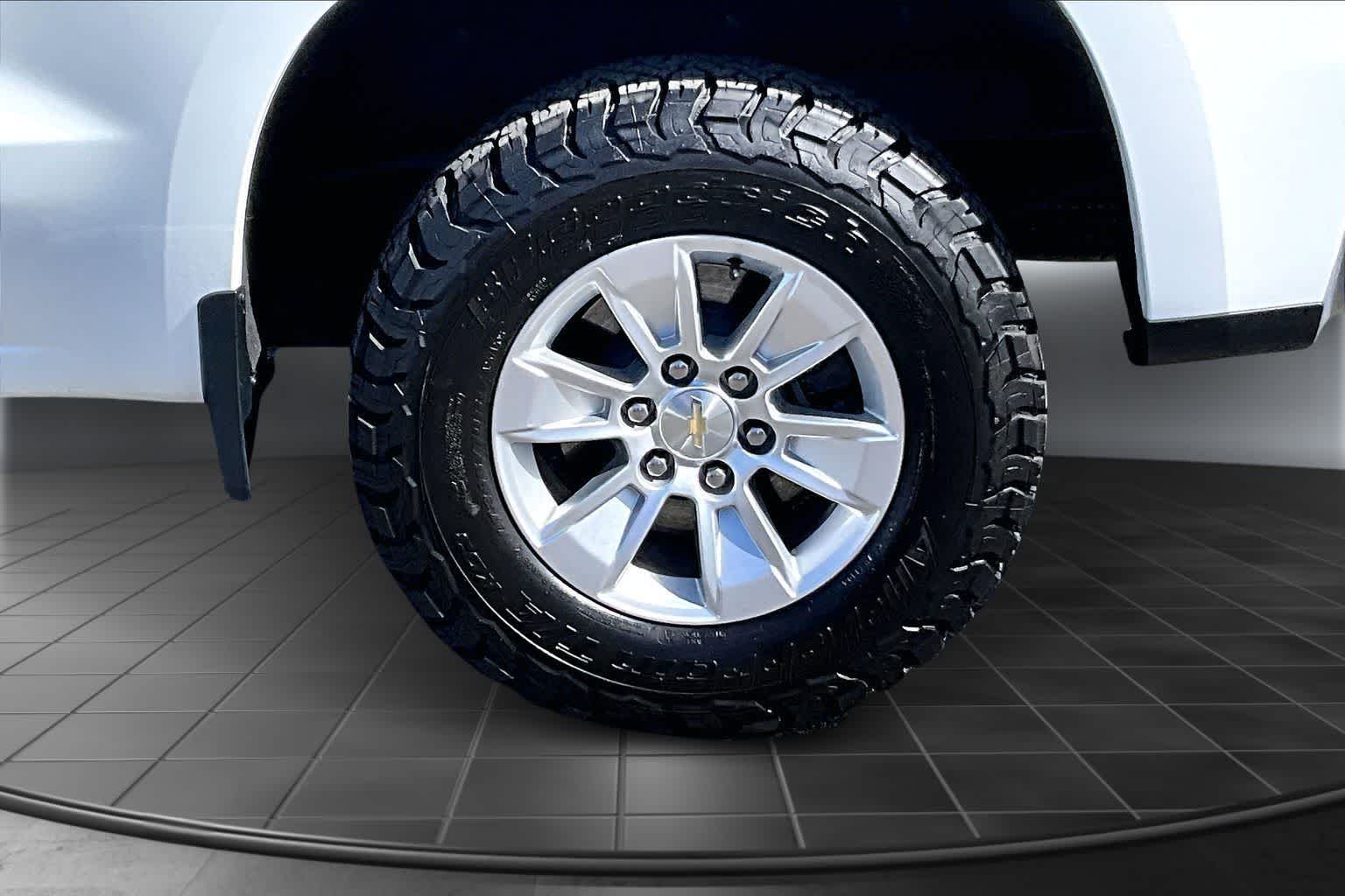 Thumbnail: 2021 Chevrolet Silverado 1500 - 36