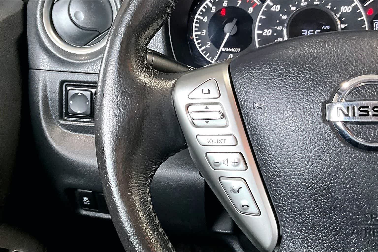 Thumbnail: 2015 Nissan Versa Note - 25