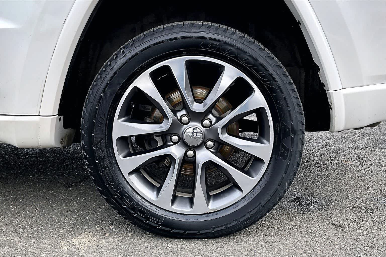 Thumbnail: 2017 Jeep Grand Cherokee - 35