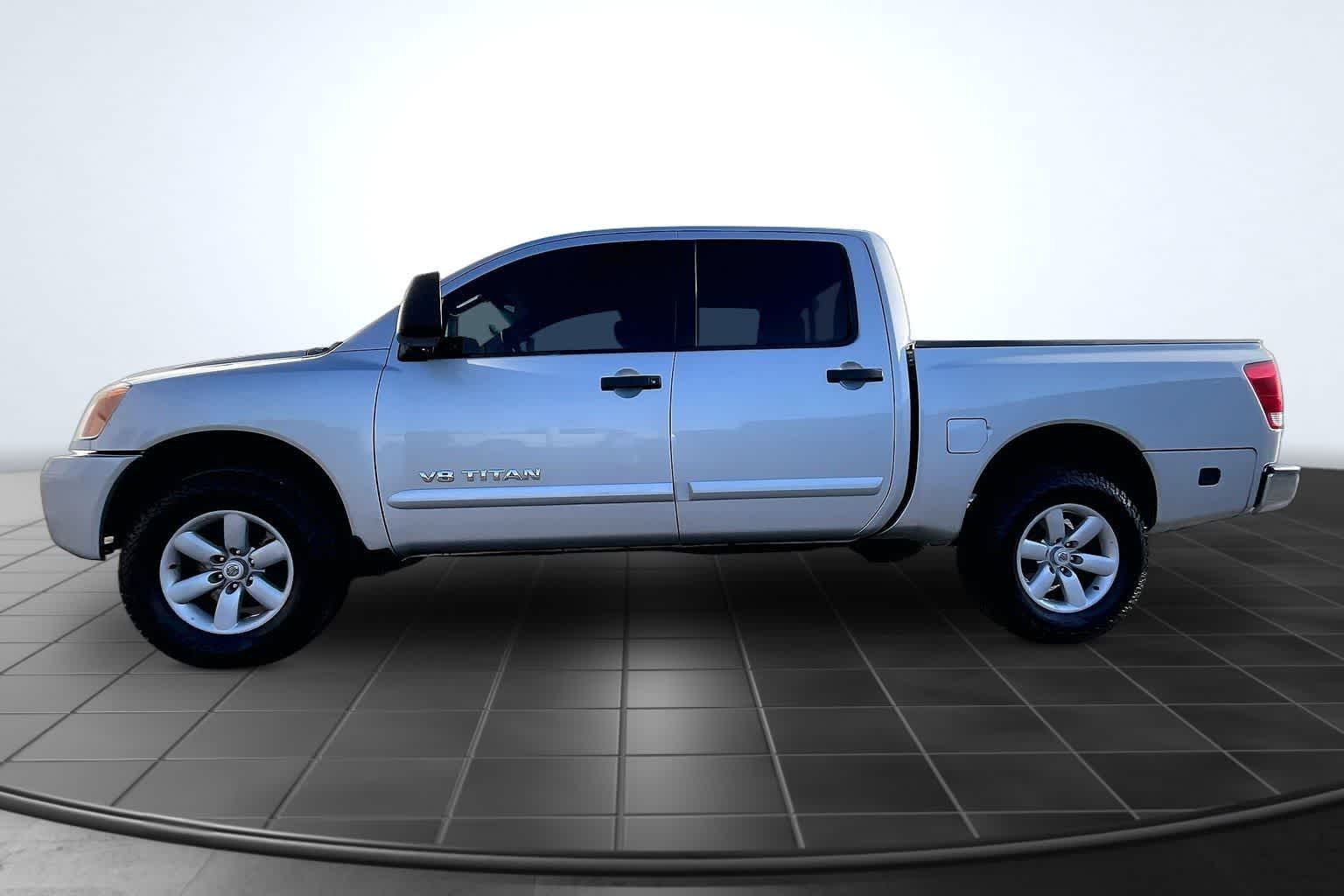 Thumbnail: 2012 Nissan Titan - 3