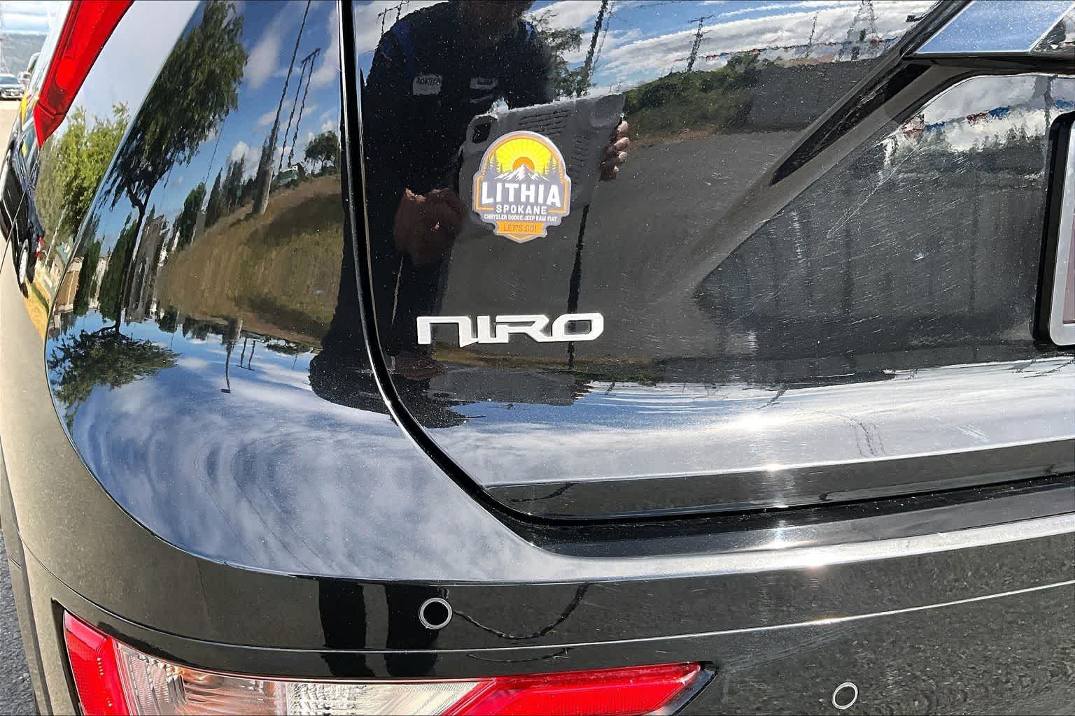 Thumbnail: 2023 Kia Niro - 6