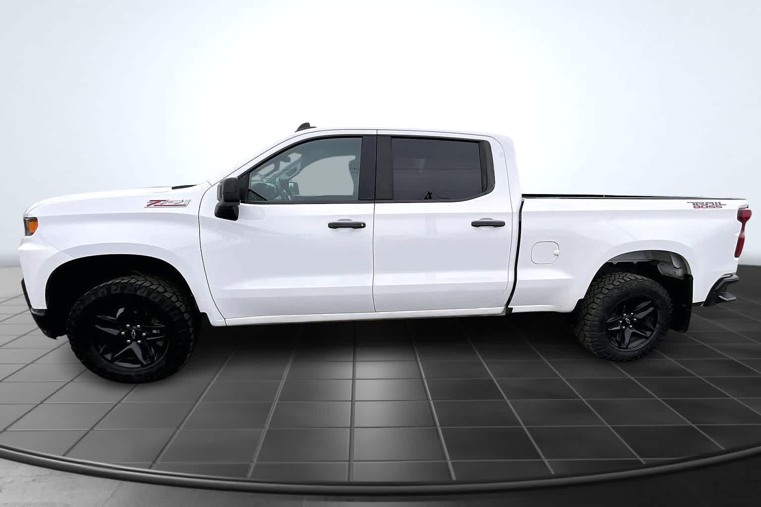 Thumbnail: 2021 Chevrolet Silverado 1500 - 3