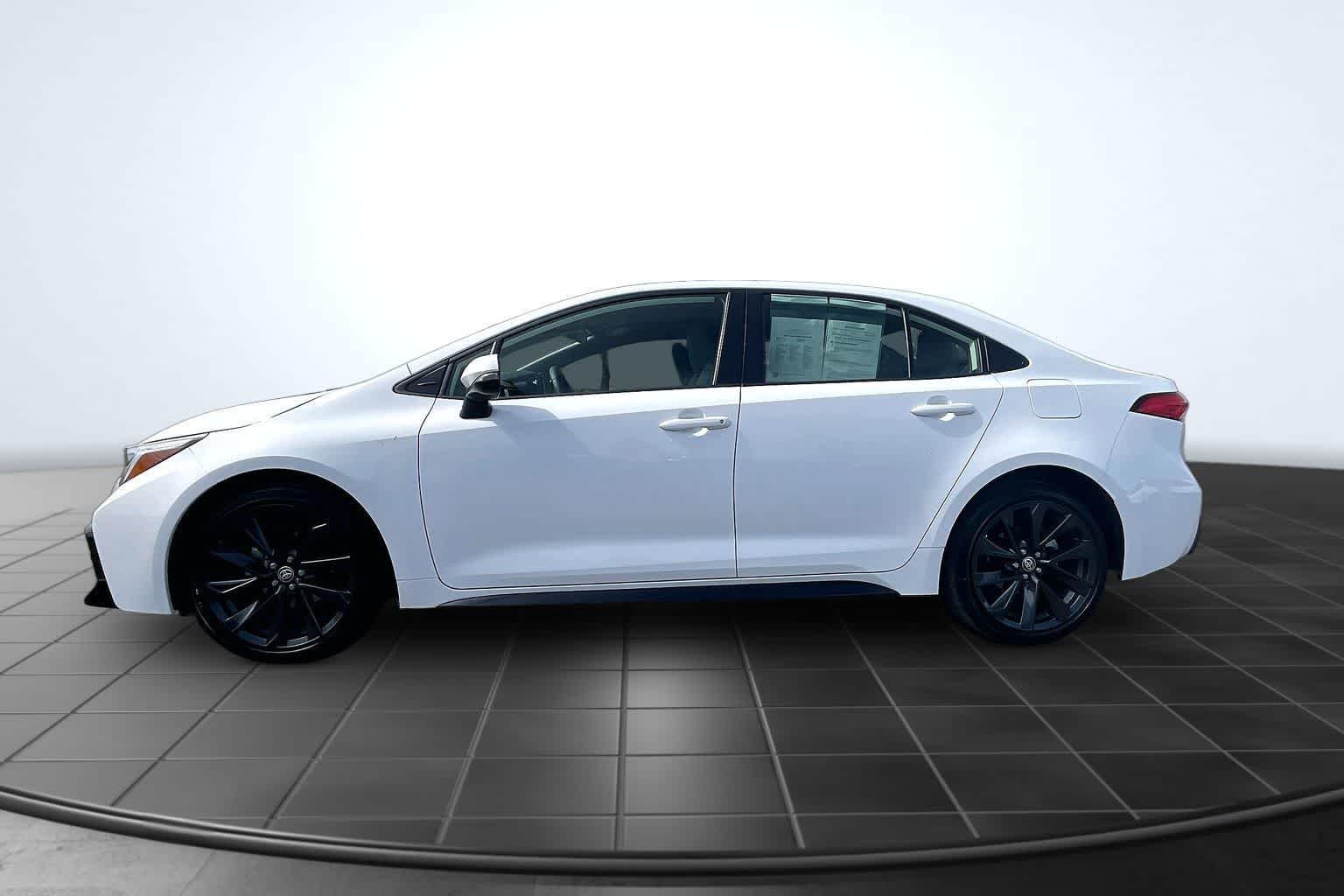 Thumbnail: 2025 Toyota Corolla - 3