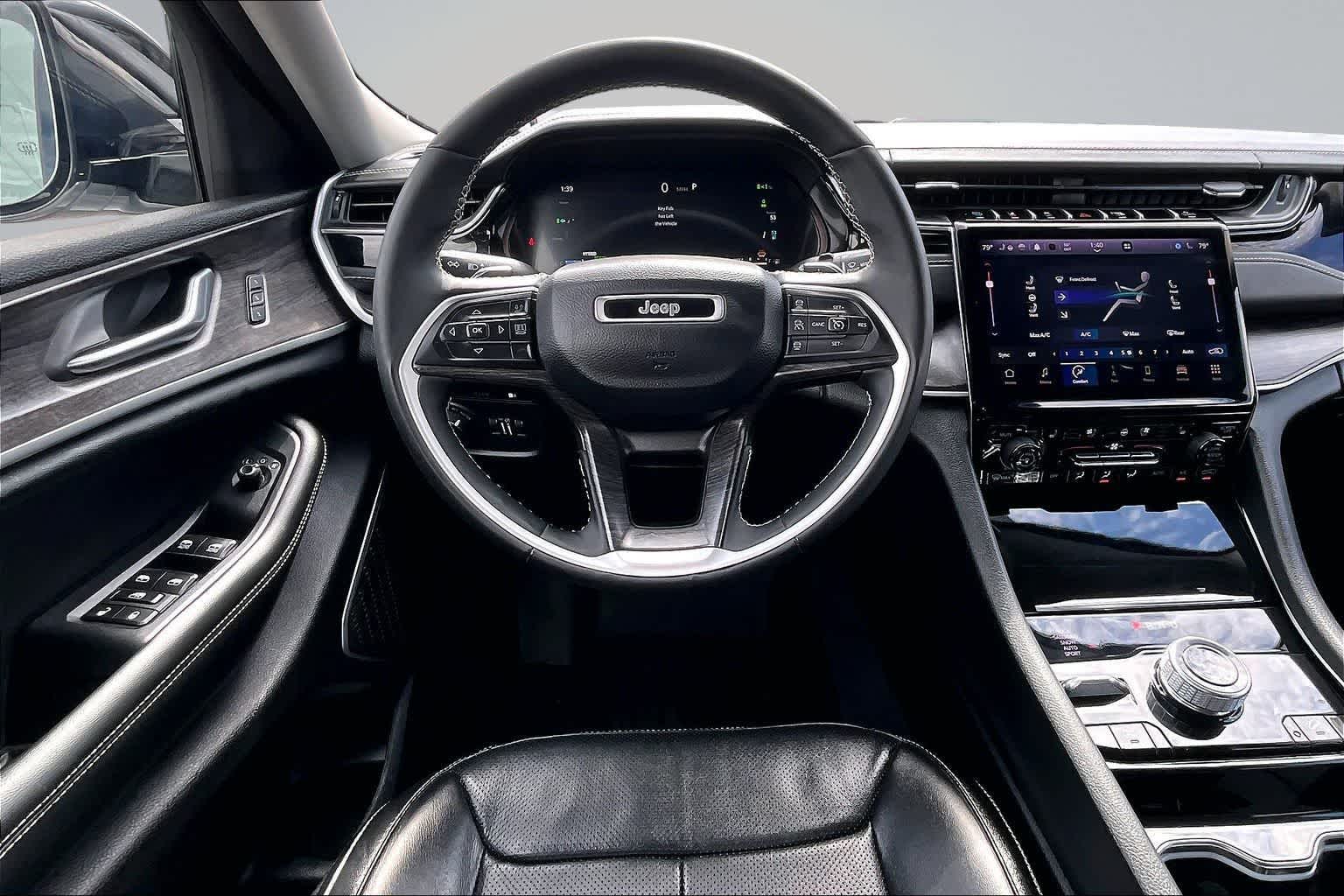 Thumbnail: 2023 Jeep Grand Cherokee - 15