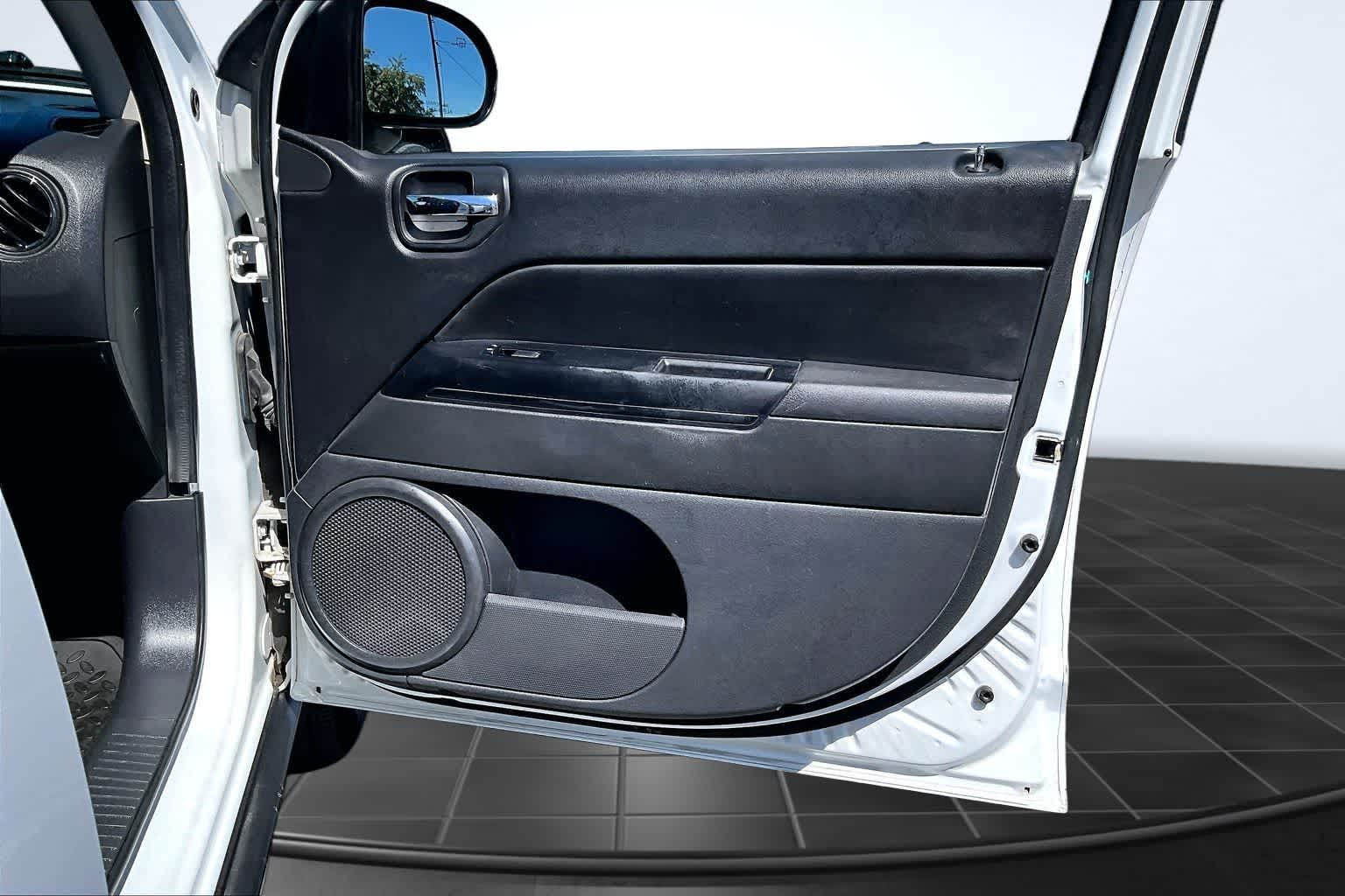 Thumbnail: 2012 Jeep Compass - 29