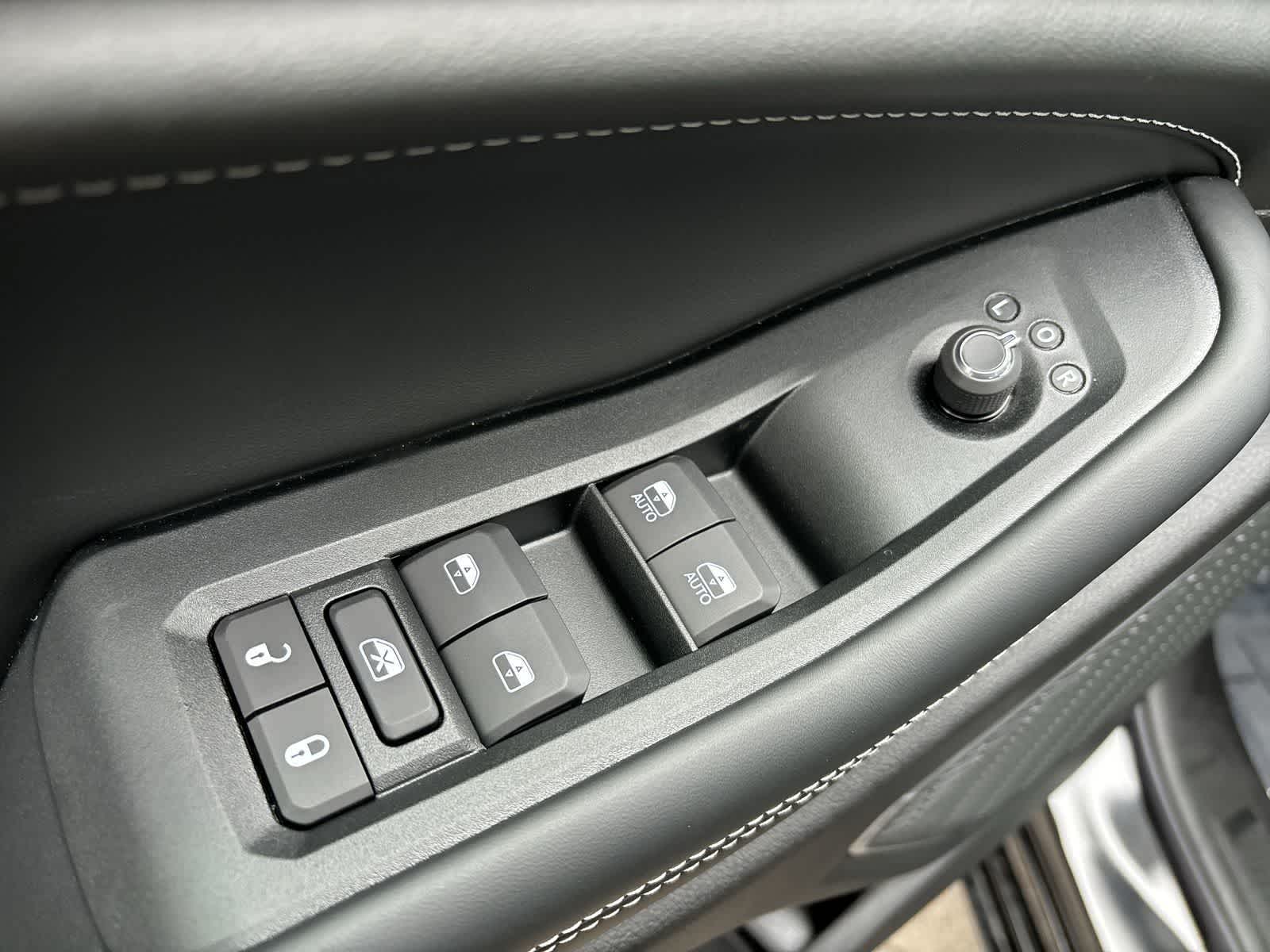 Thumbnail: 2026 Jeep Grand Cherokee - 9