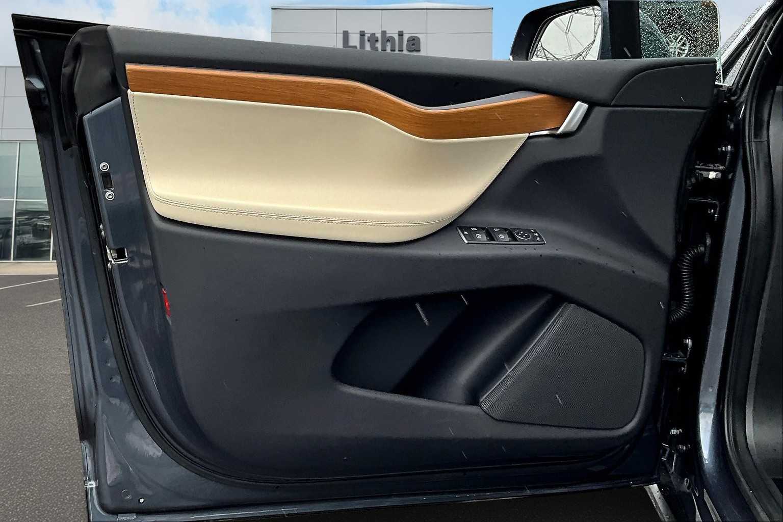 2020 Tesla Model X Performance 24