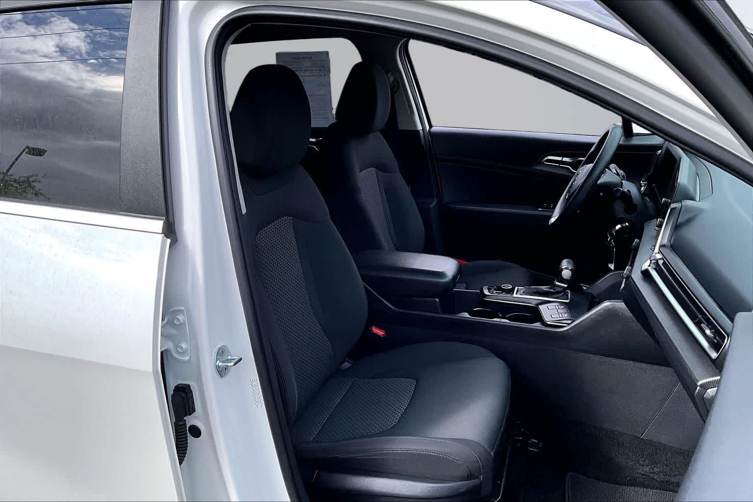 Thumbnail: 2023 Kia Sportage - 14