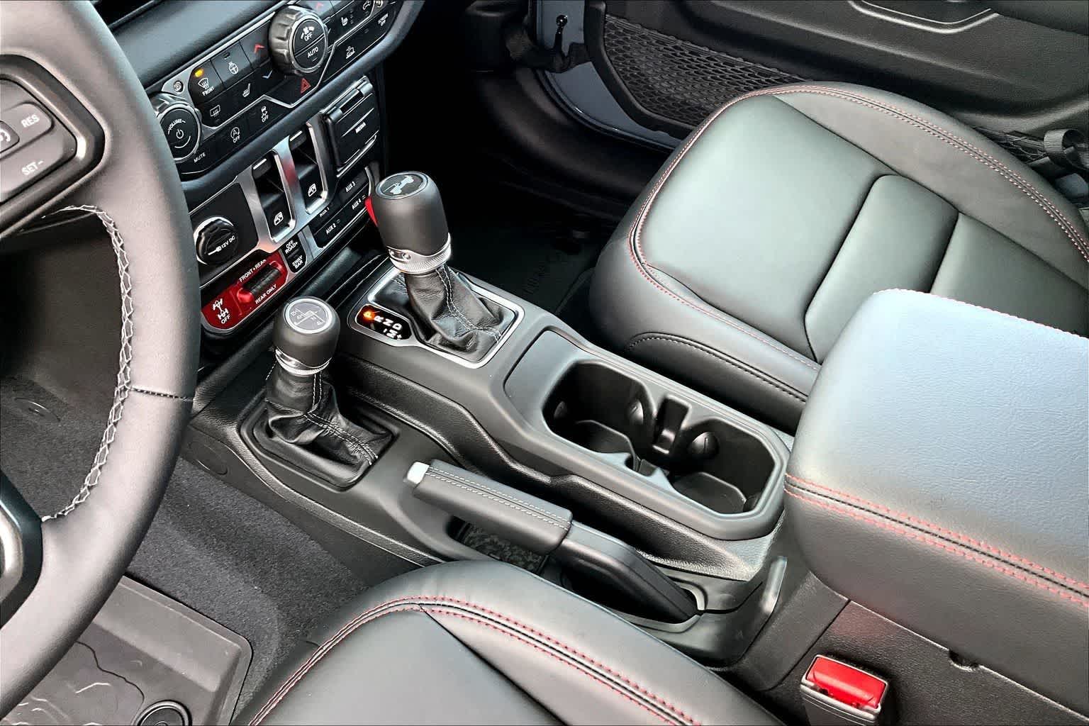 Thumbnail: 2026 Jeep Wrangler - 16