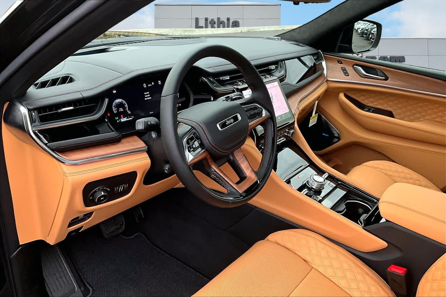 Thumbnail: 2025 Jeep Grand Cherokee L - 2