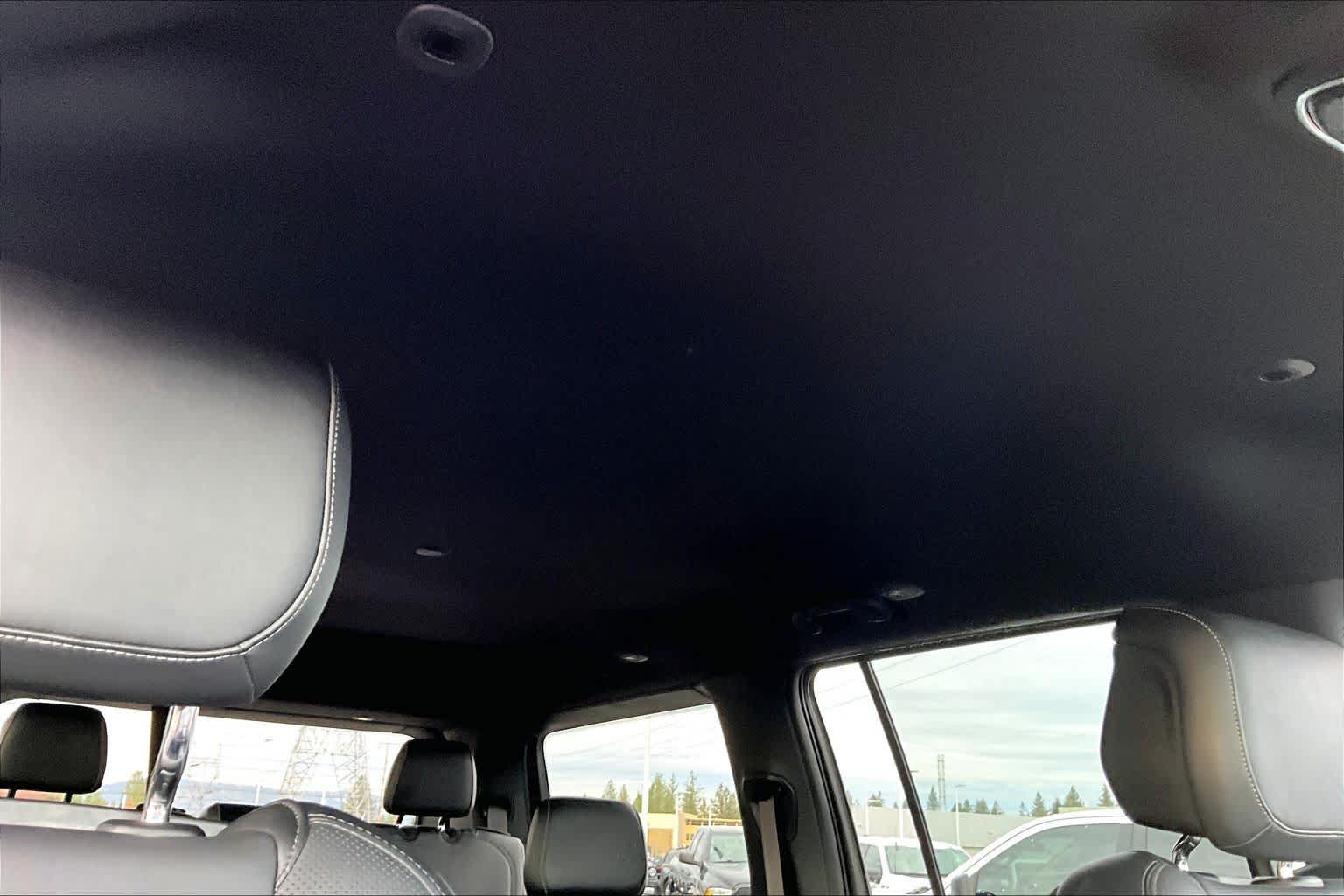 Thumbnail: 2022 Jeep Wagoneer - 30