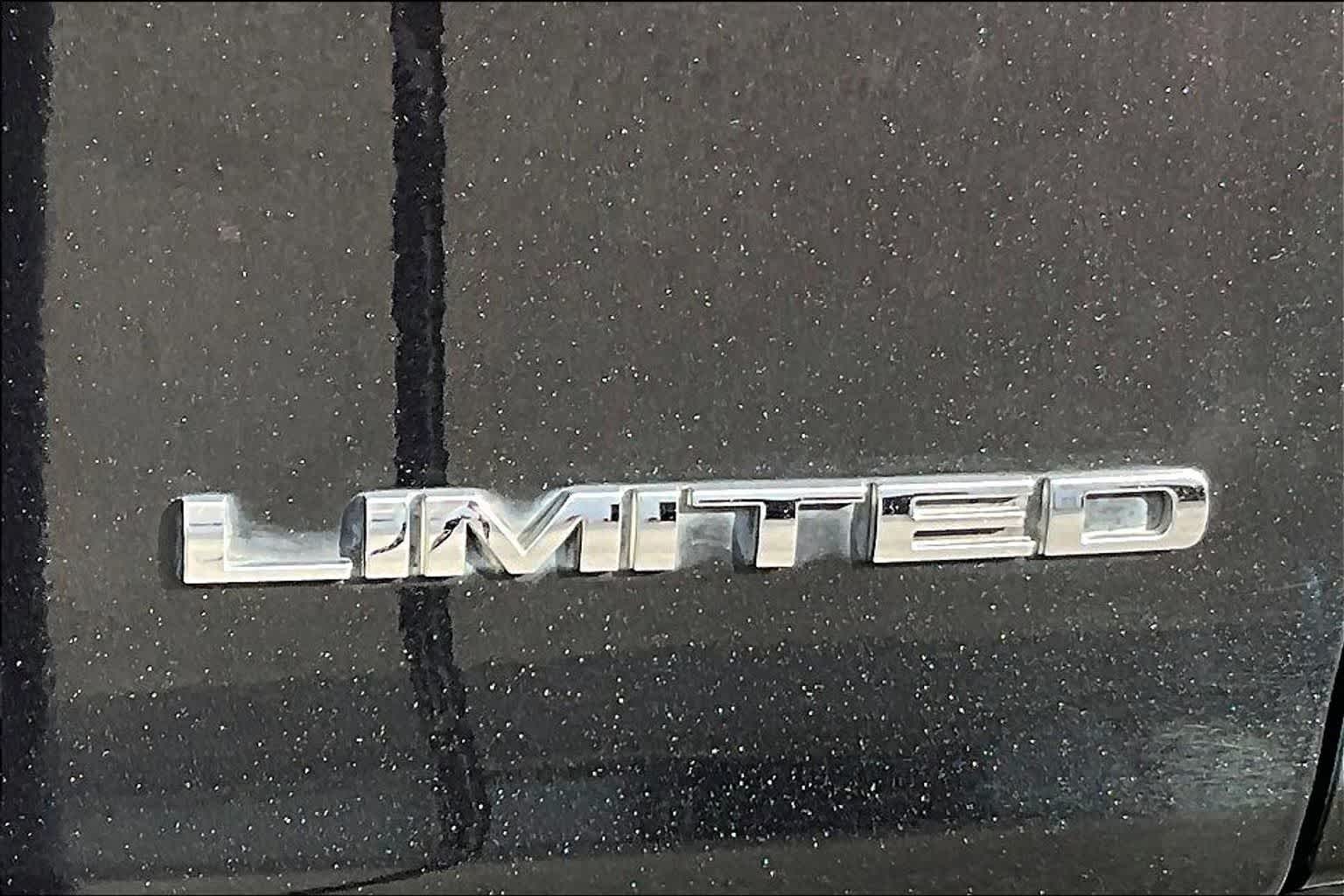 Thumbnail: 2015 Jeep Cherokee - 7