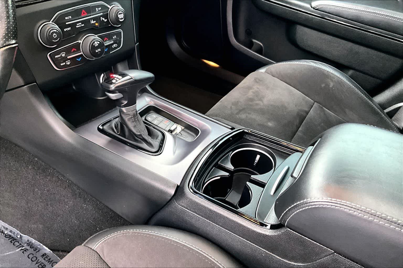 Thumbnail: 2020 Dodge Charger - 17