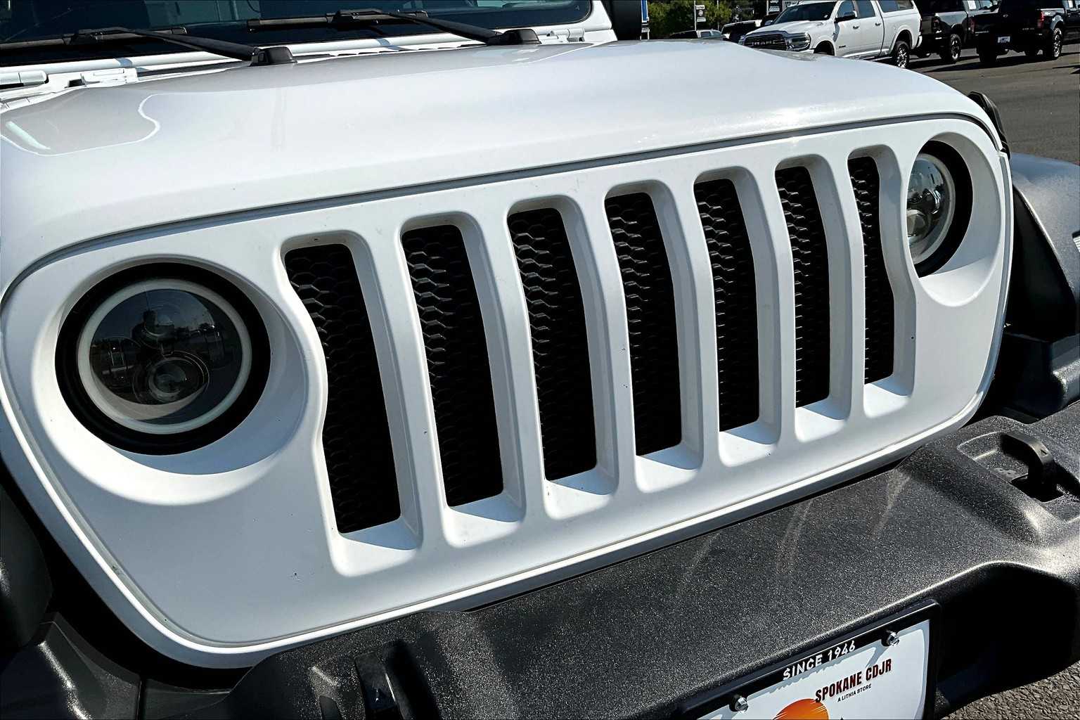 Thumbnail: 2018 Jeep Wrangler - 33